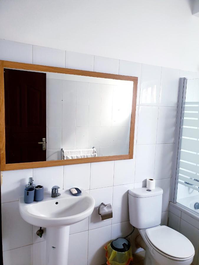 Guest House Mangui Baxu Rooms & Apartment Tarrafal  Kültér fotó