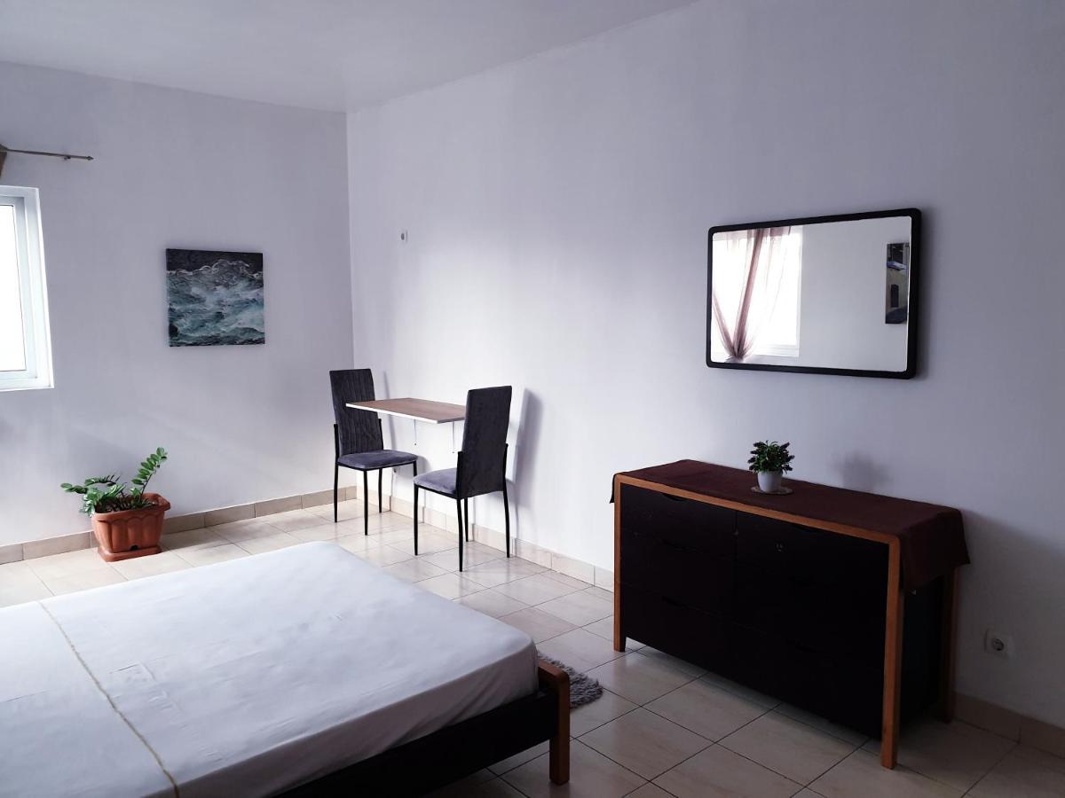 Guest House Mangui Baxu Rooms & Apartment Tarrafal  Kültér fotó